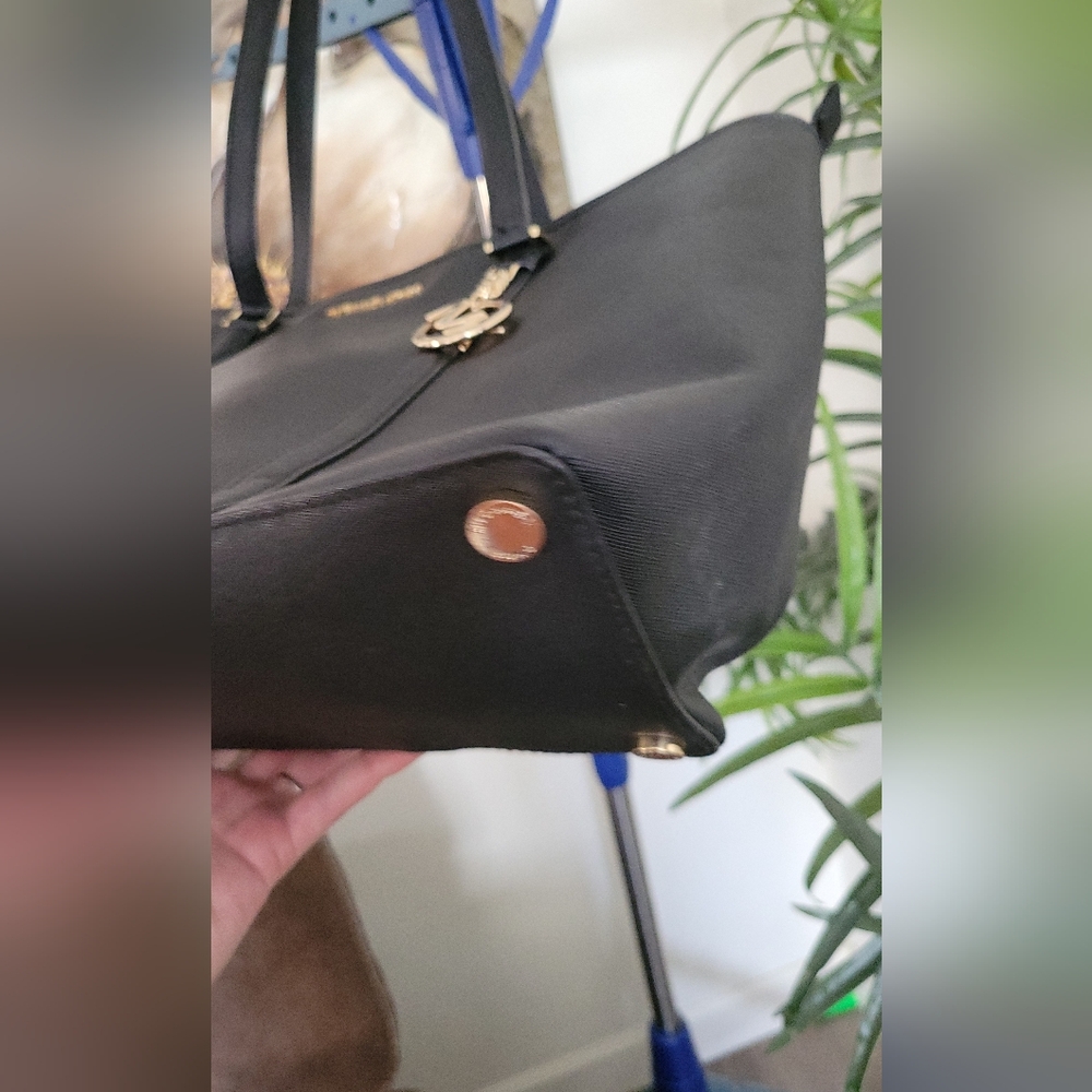 Michael Kors Large Sady Tote Bag in Black Leather. - Picture 3 of 16